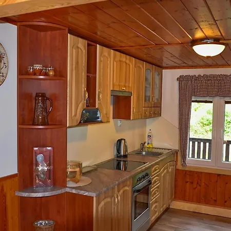 Relaxing Forest Escape With Bbq Chalet