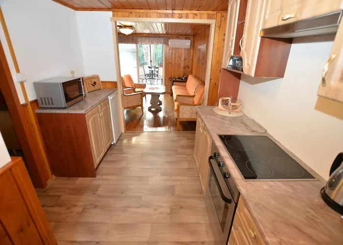 Chalet Relaxing Forest Escape With Bbq Kyjov (Usti nad Labem)