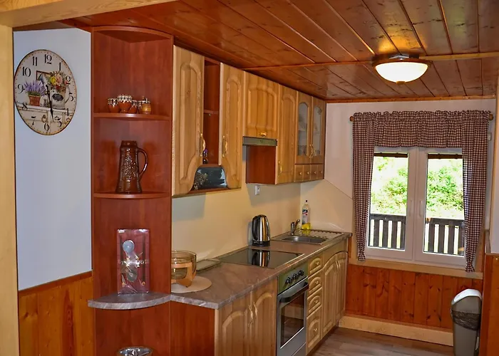 Relaxing Forest Escape With Bbq Chalet